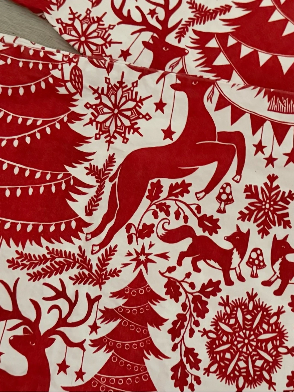 2 Pottery Barn Organic Nordic Deer Animals Christmas King Pillowcases